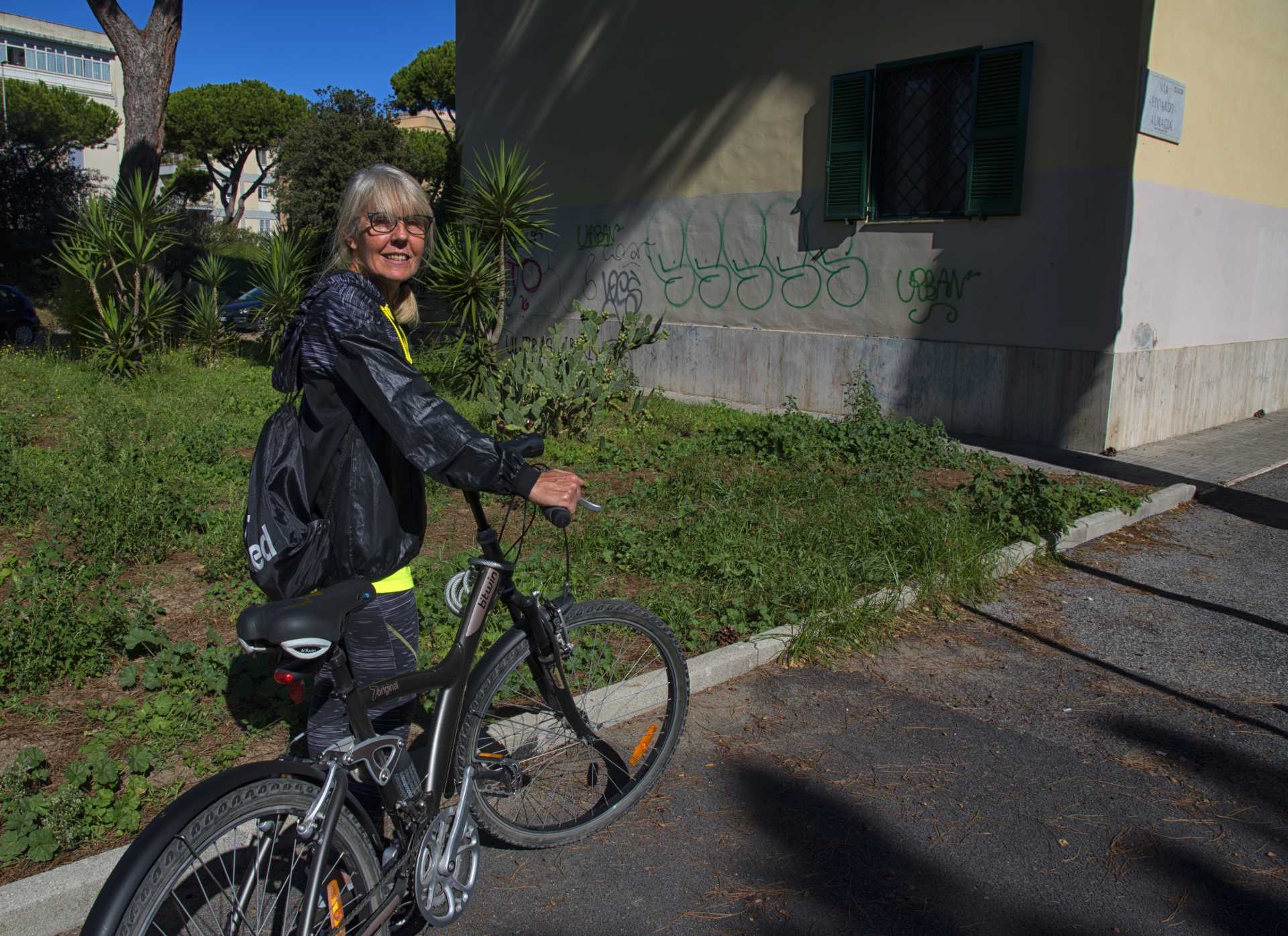 Una vita dolce: Patrizia ci racconta il piccolo mondo delle case dell'INA a Ostia